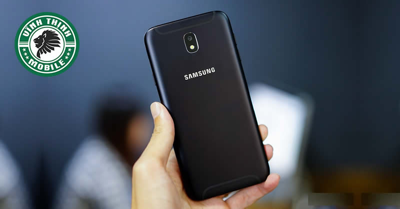 Thay vỏ Samsung Galaxy J7 Pro