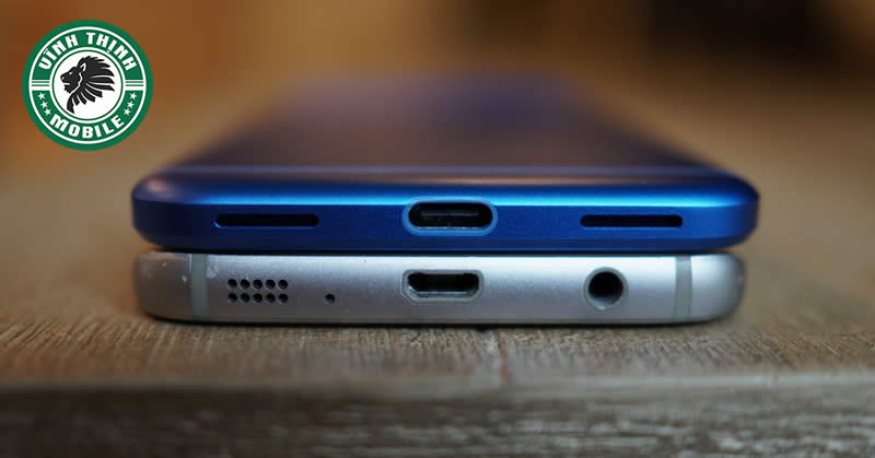 sửa Samsung S8, S8 Plus, Note 8 báo bị ẩm cổng sạc