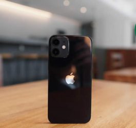 Thay mặt kính camera iPhone 12 Mini