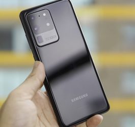 Sửa Samsung S20 Ultra không lên hình: Ép cổ cáp màn hình ?