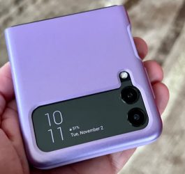 Sửa Samsung Galaxy Z Flip 3 màn hình lúc lên lúc không.