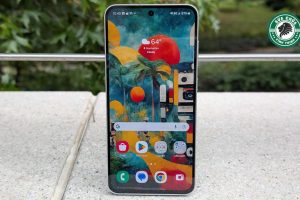 Thay màn hình Samsung S24 FE chính hãng giá tốt: Mượt mà, bền bỉ vượt trội